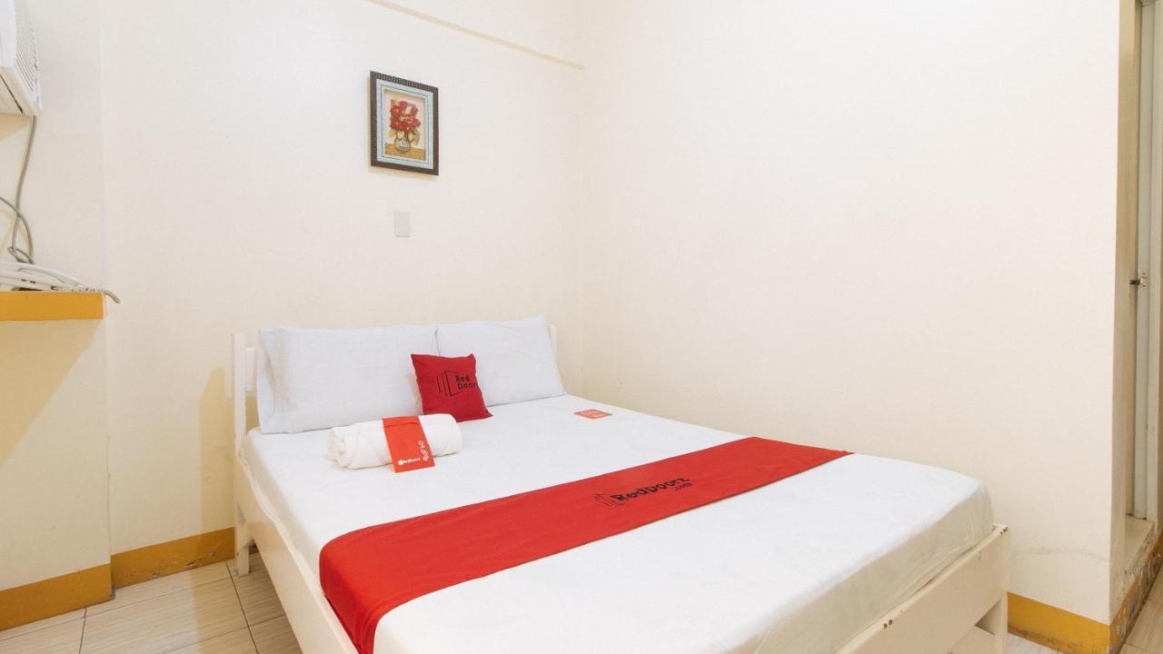 Reddoorz @ Golden Skye Hotel Guagua ภายนอก รูปภาพ