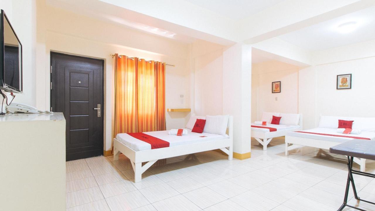 Reddoorz @ Golden Skye Hotel Guagua ภายนอก รูปภาพ
