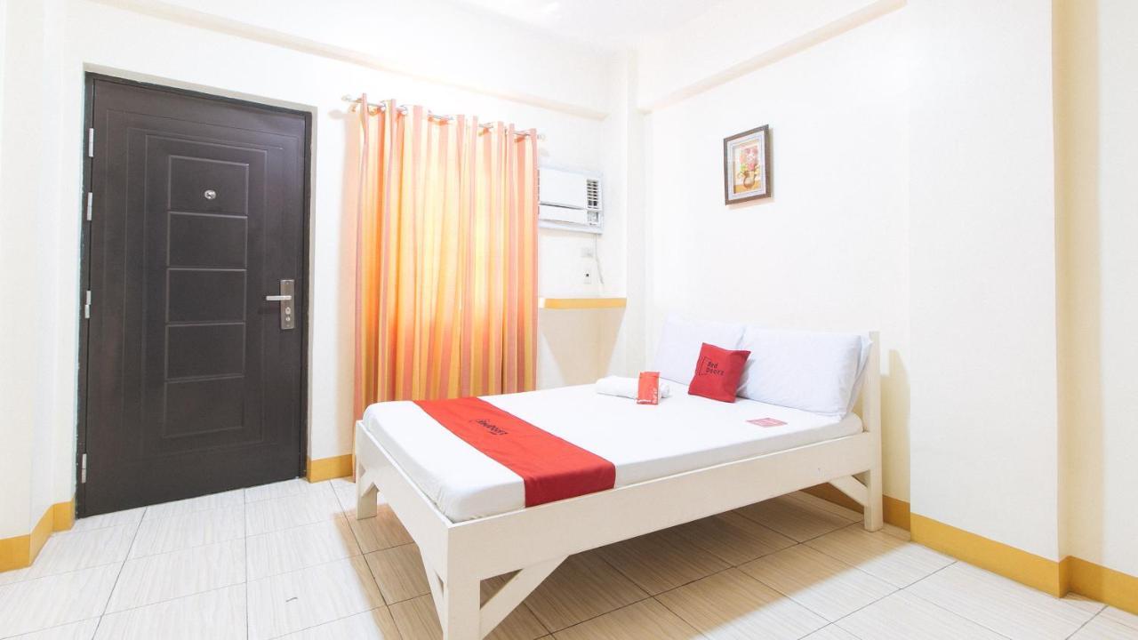 Reddoorz @ Golden Skye Hotel Guagua ภายนอก รูปภาพ