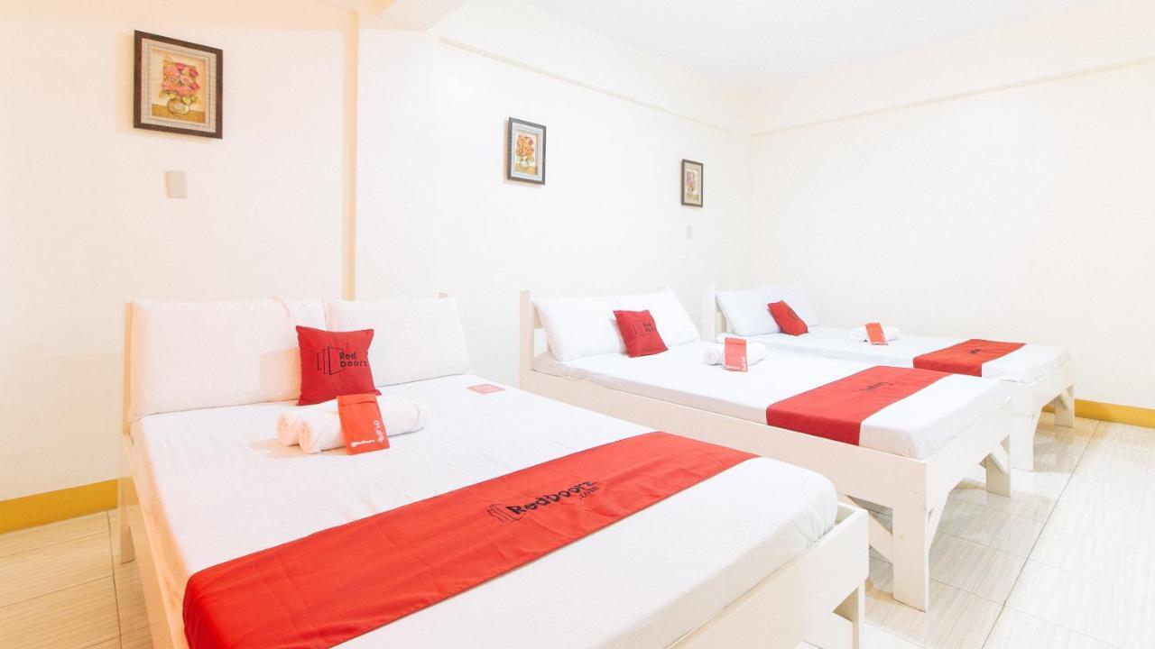Reddoorz @ Golden Skye Hotel Guagua ภายนอก รูปภาพ