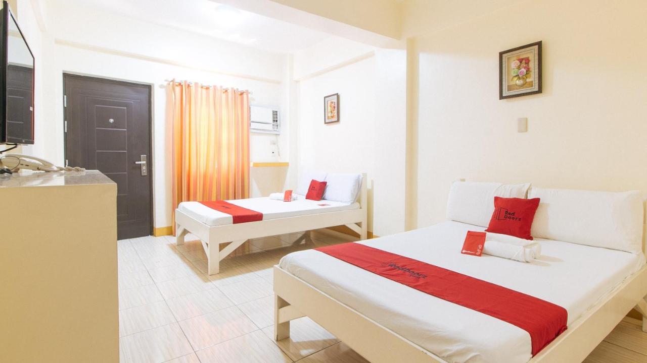 Reddoorz @ Golden Skye Hotel Guagua ภายนอก รูปภาพ