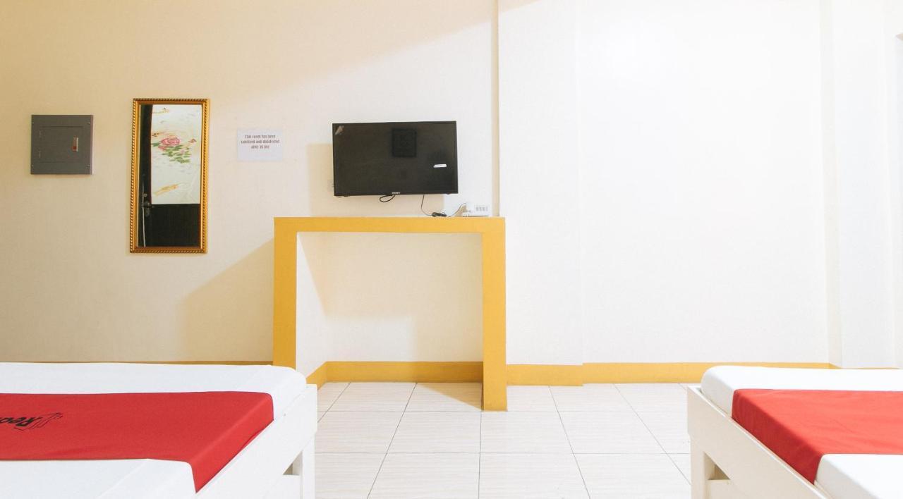 Reddoorz @ Golden Skye Hotel Guagua ภายนอก รูปภาพ