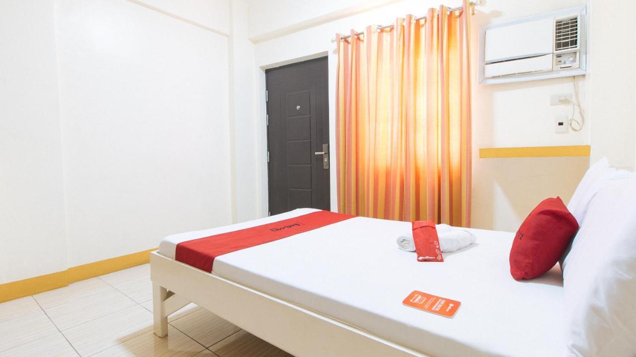 Reddoorz @ Golden Skye Hotel Guagua ภายนอก รูปภาพ